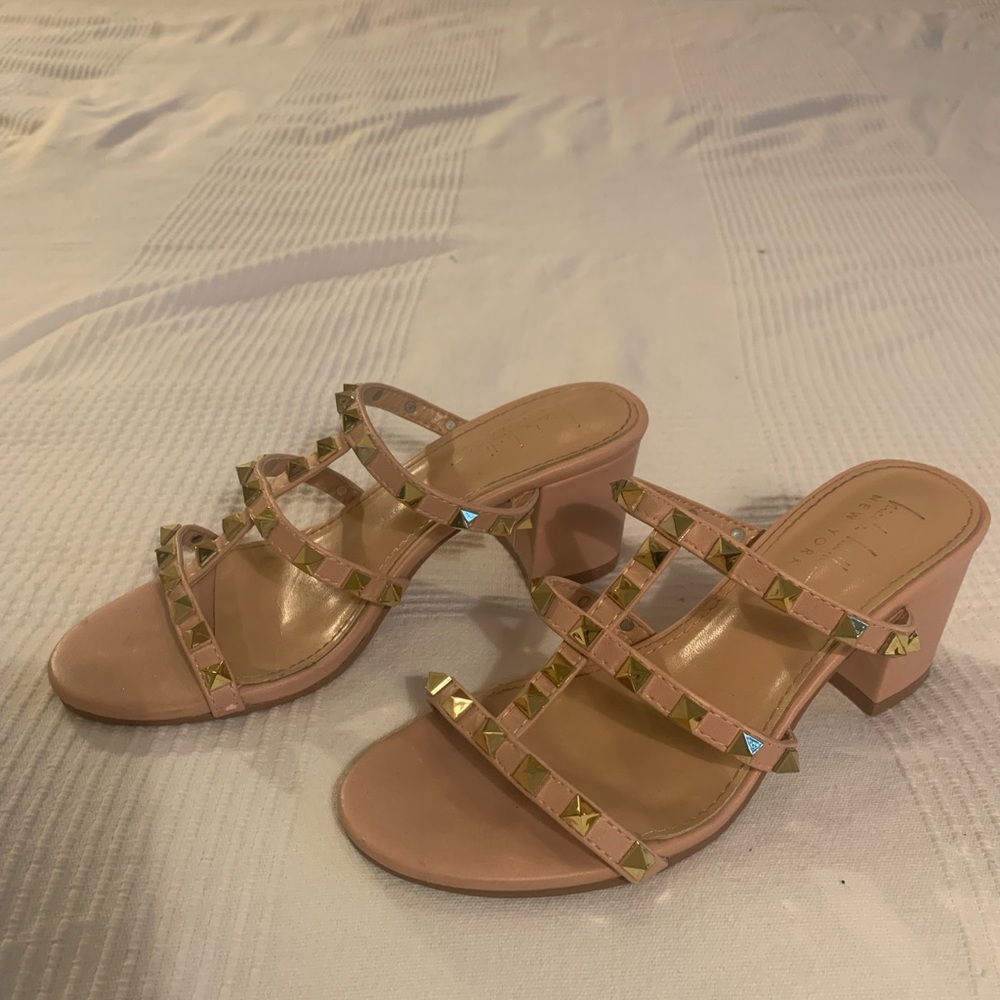Nicole Miller Size 6.5 Studded Heels